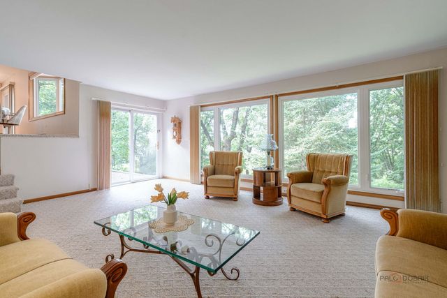 39152 N West End Drive, Spring Grove, IL 60081