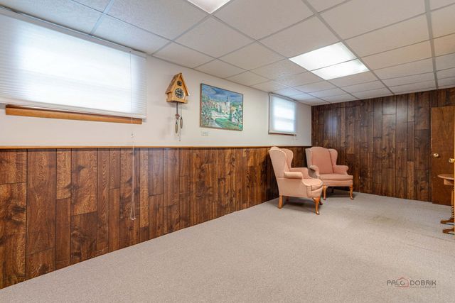 39152 N West End Drive, Spring Grove, IL 60081