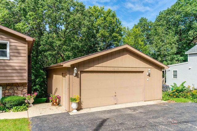 39152 N West End Drive, Spring Grove, IL 60081