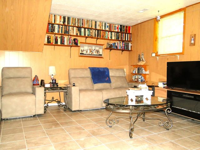 112 Fairlane Drive, Joliet, IL 60435