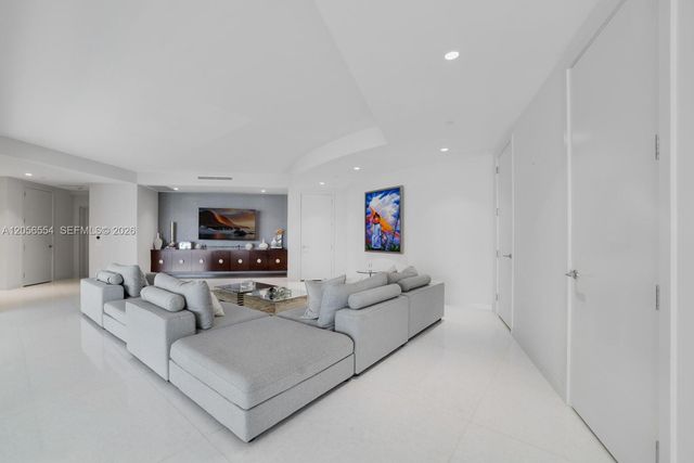 18555 Collins Ave 5201, Sunny Isles Beach, FL 33160