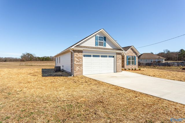 101 Harper Lane, Hokes Bluff, AL 35903