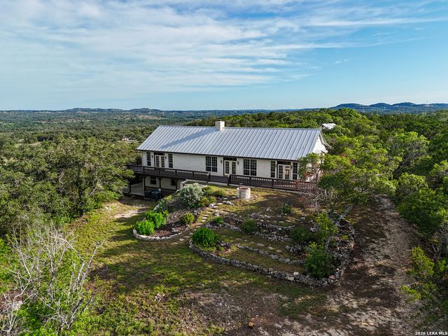 26 SEEWALD RD, Boerne, TX 78006