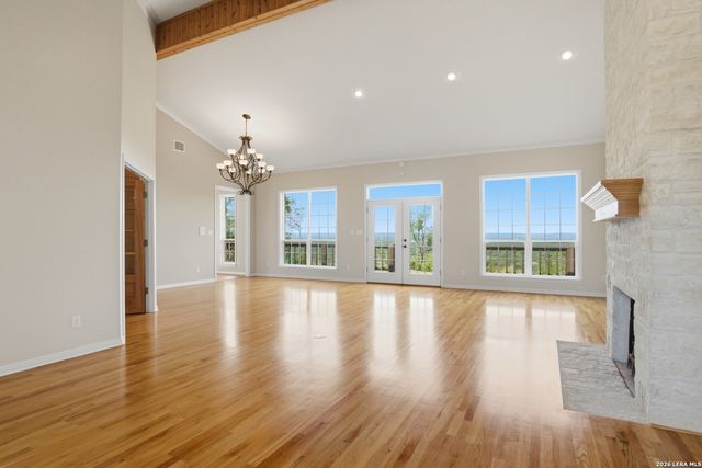 26 SEEWALD RD, Boerne, TX 78006