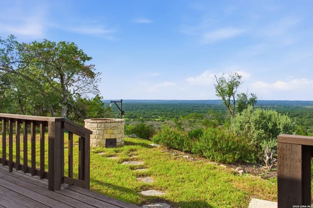 26 SEEWALD RD, Boerne, TX 78006