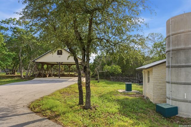 26 SEEWALD RD, Boerne, TX 78006