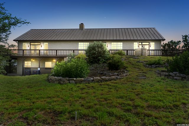 26 SEEWALD RD, Boerne, TX 78006