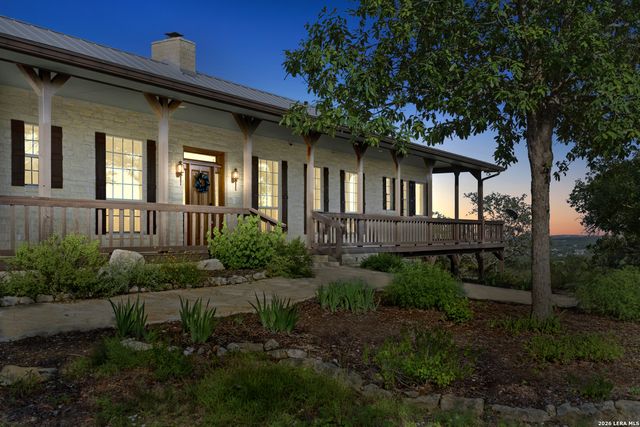 26 SEEWALD RD, Boerne, TX 78006
