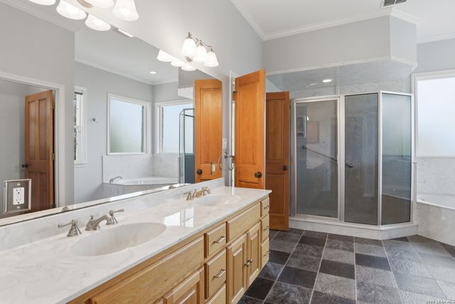 26 SEEWALD RD, Boerne, TX 78006
