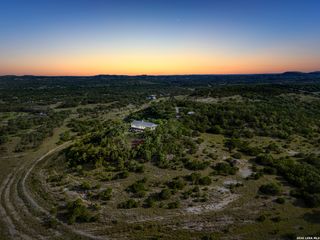 26 SEEWALD RD, Boerne, TX 78006