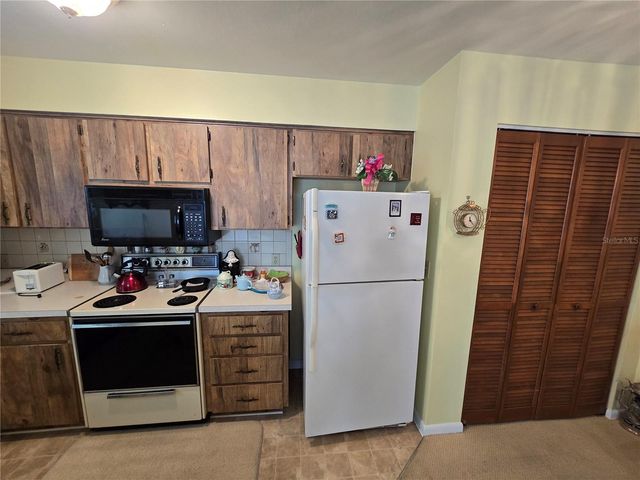 4632 BLOSSOM BOULEVARD 4632, Zephyrhills, FL 33542