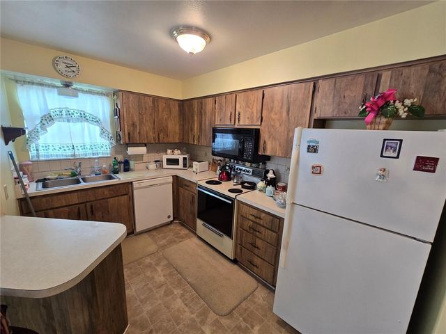 4632 BLOSSOM BOULEVARD 4632, Zephyrhills, FL 33542