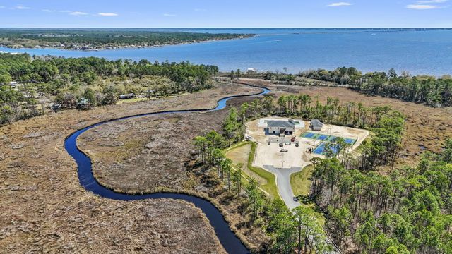 542 Brighton Cove, Freeport, FL 32439