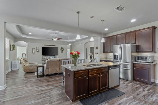 542 Brighton Cove, Freeport, FL 32439