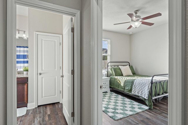 542 Brighton Cove, Freeport, FL 32439