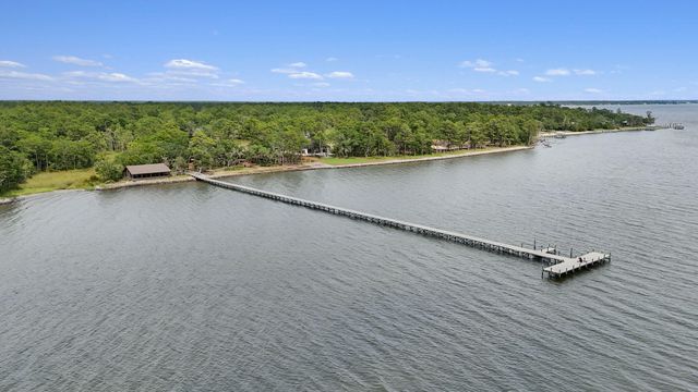 542 Brighton Cove, Freeport, FL 32439