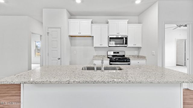 517 Vista Pointe Drive, Pearl, MS 39208