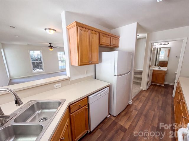 9514 Littleleaf Drive, Charlotte, NC 28215
