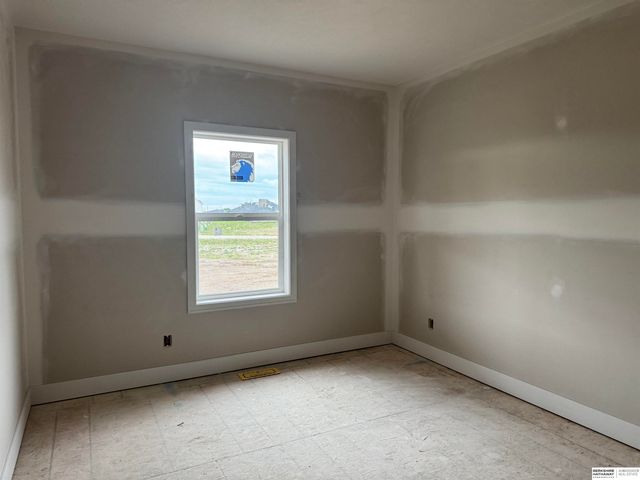 6207 N 209 Street, Elkhorn, NE 68022