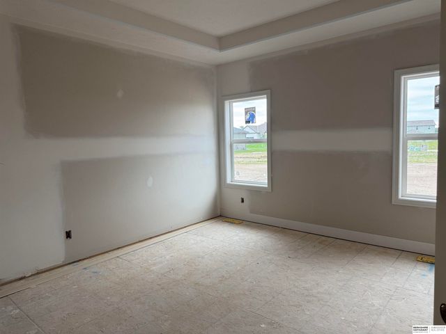 6207 N 209 Street, Elkhorn, NE 68022
