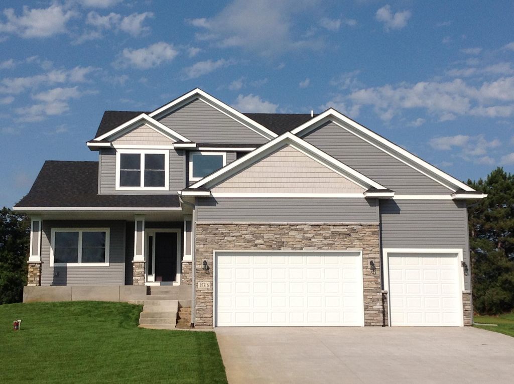 436 Mario Drive, Vadnais Heights, MN 55127