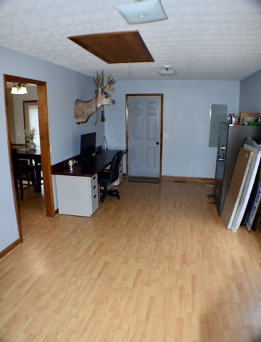 220 Joyce Cir, Lafayette, TN 37083