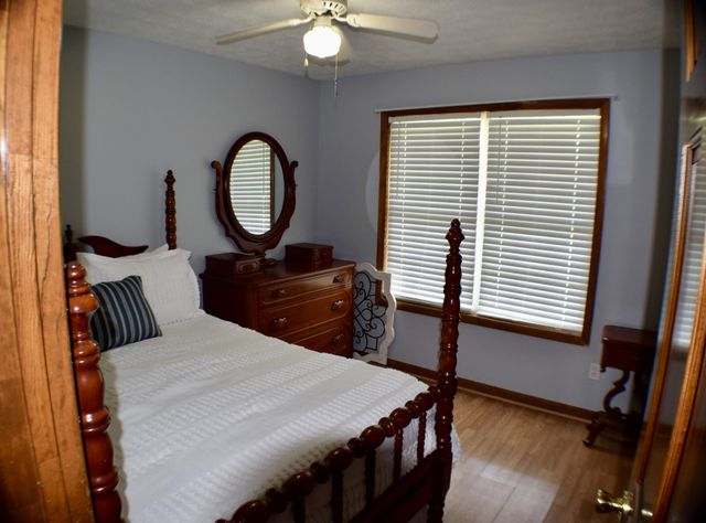 220 Joyce Cir, Lafayette, TN 37083