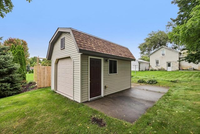 1110 Gruennert Court, Jefferson, WI 53549
