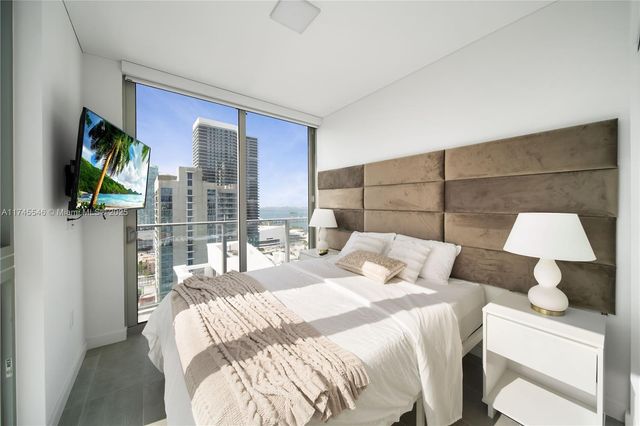 227 NE 2nd St 3106, Miami, FL 33132