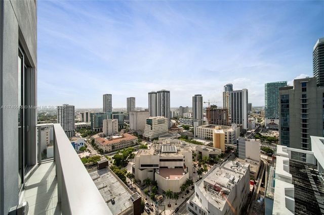 227 NE 2nd St 3106, Miami, FL 33132