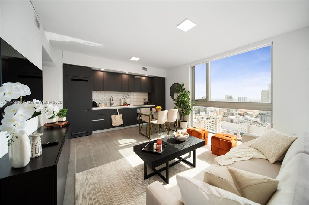 227 NE 2nd St 3106, Miami, FL 33132