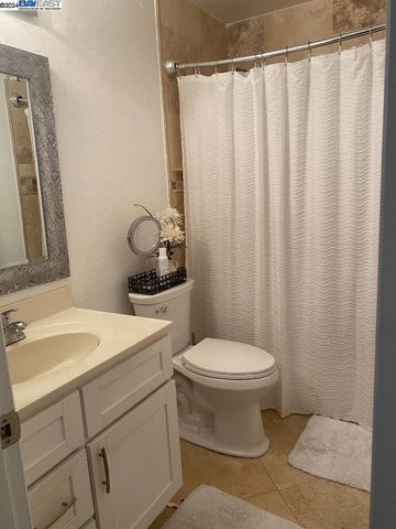 385 Camelback Rd 7, Pleasant Hill, CA 94523
