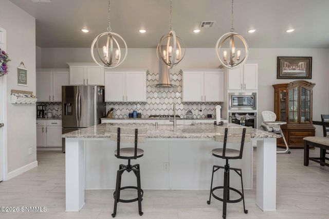393 Marisa Court, Las Cruces, NM 88007