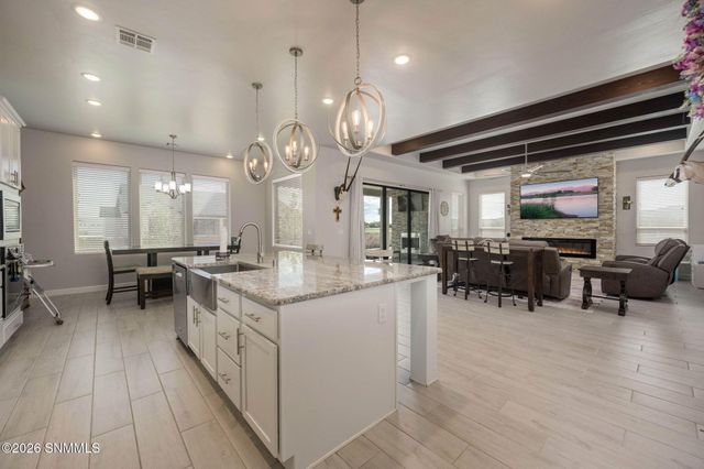 393 Marisa Court, Las Cruces, NM 88007