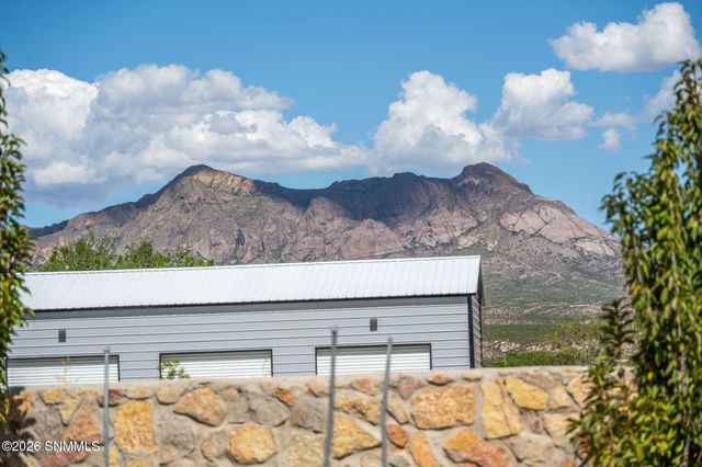 393 Marisa Court, Las Cruces, NM 88007