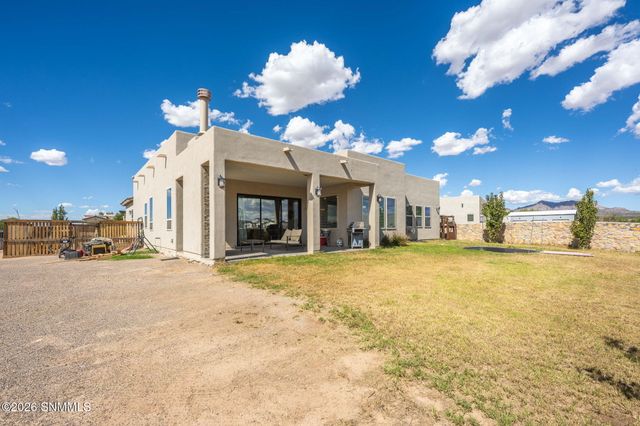 393 Marisa Court, Las Cruces, NM 88007