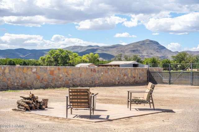 393 Marisa Court, Las Cruces, NM 88007