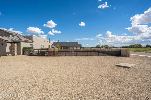 393 Marisa Court, Las Cruces, NM 88007