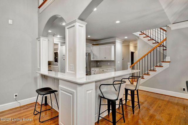 7627 Ashleywood Dr, Louisville, KY 40241