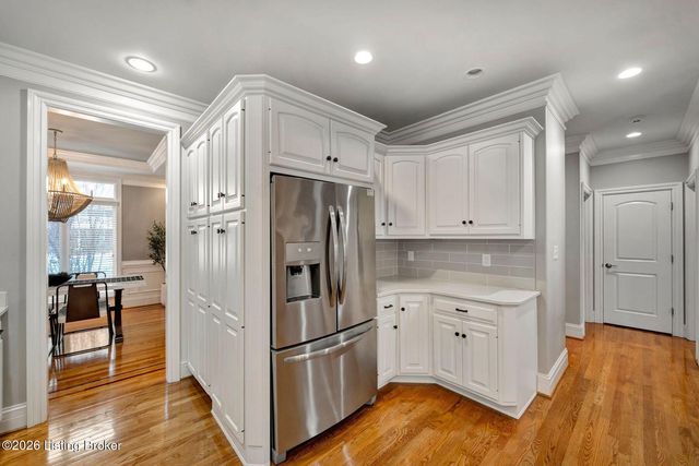 7627 Ashleywood Dr, Louisville, KY 40241