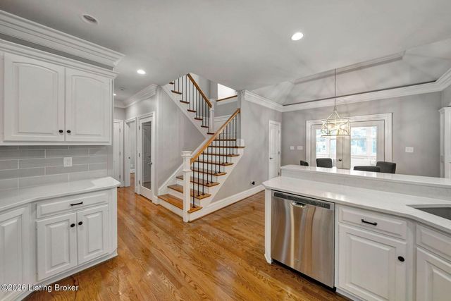 7627 Ashleywood Dr, Louisville, KY 40241