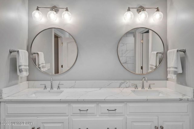 7627 Ashleywood Dr, Louisville, KY 40241