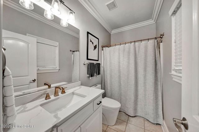 7627 Ashleywood Dr, Louisville, KY 40241