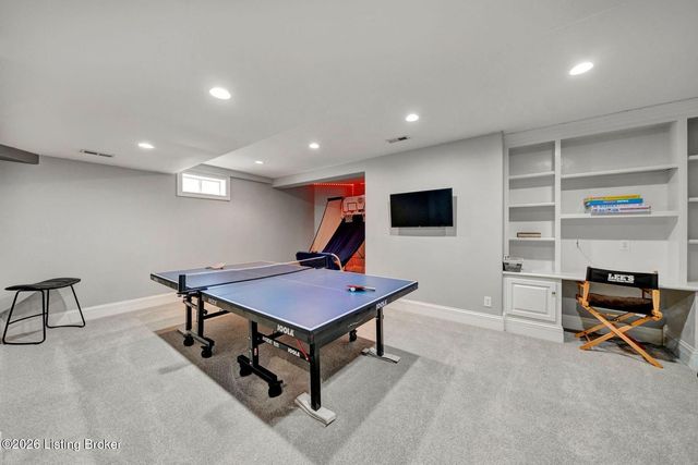 7627 Ashleywood Dr, Louisville, KY 40241