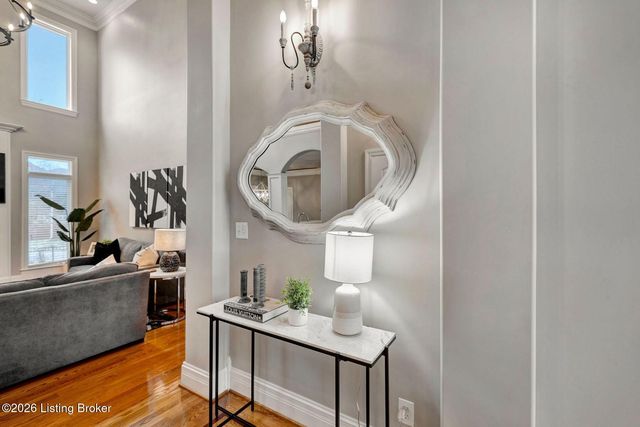 7627 Ashleywood Dr, Louisville, KY 40241