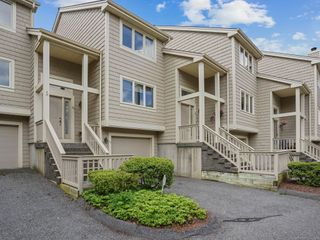 11 Boulevard Drive 10-44, Danbury, CT 06810