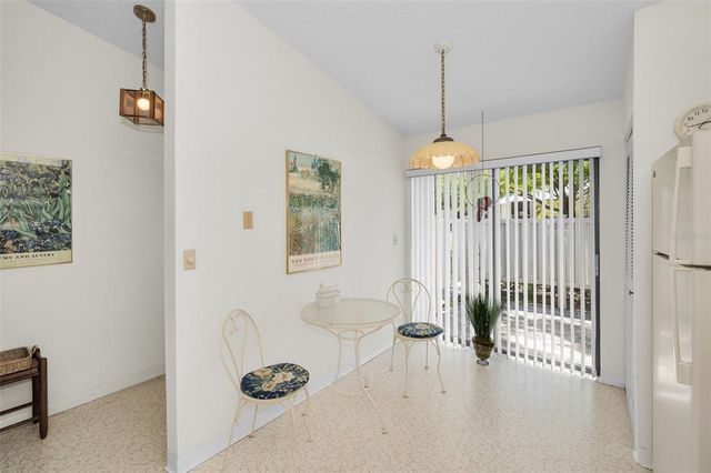 1333 SHADY PINE WAY F, Tarpon Springs, FL 34688