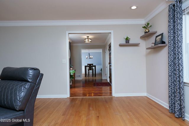 1366 Rosehill Boulevard, Niskayuna, NY 12309