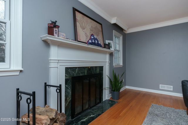1366 Rosehill Boulevard, Niskayuna, NY 12309