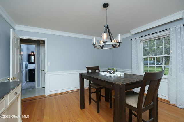 1366 Rosehill Boulevard, Niskayuna, NY 12309
